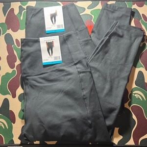 2 pairs Danskin 2x 7/8 length leggings